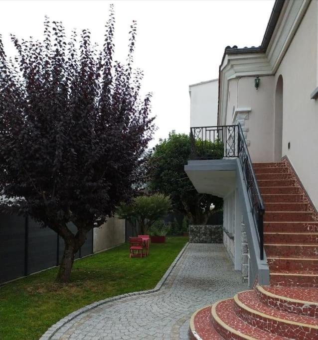 Appartement Dans Villa Pau Kültér fotó